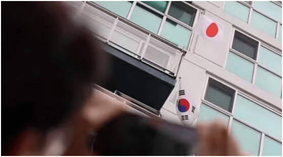华为荣耀5a解锁手机:韩国世宗市一住户在“三一节”挂出日本国旗引众怒