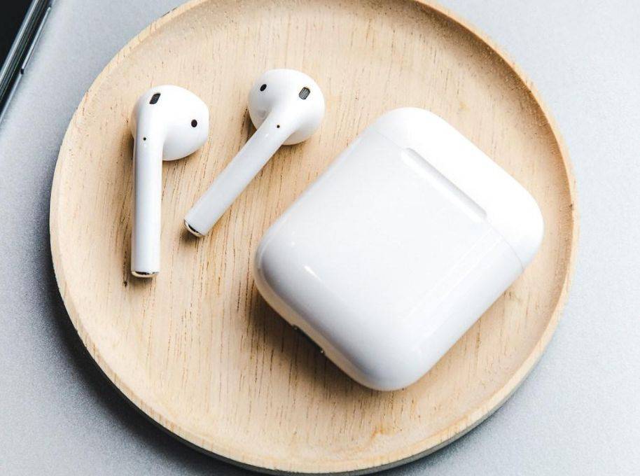 蓝牙版苹果耳机怎么使用:手机厂商着急去除耳机孔的原因（二）
