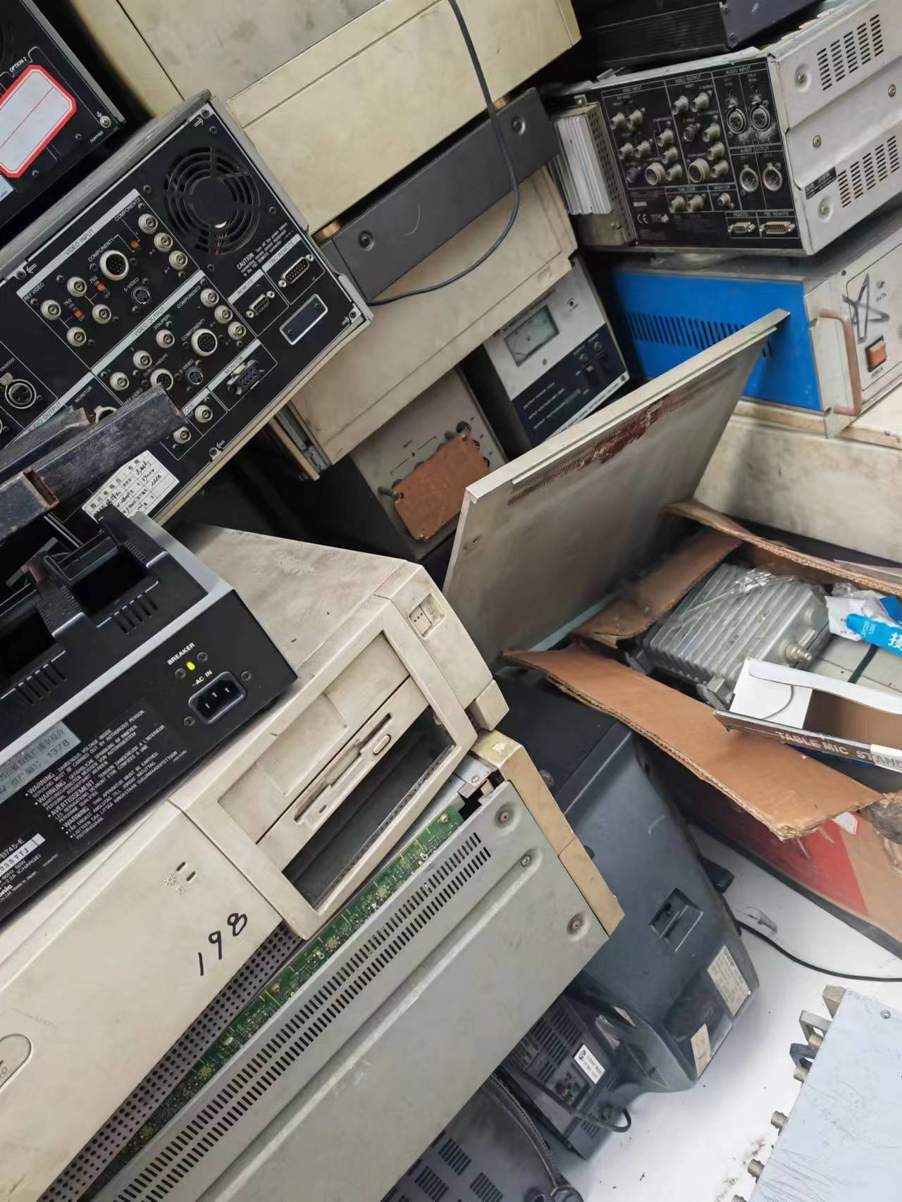 废旧手机回收:成都废旧电线缆回收